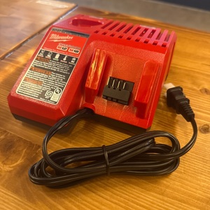 MILWAUKEE CHARGER M12/M18 