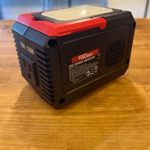 Hyper Tough / HY-1427U1 / 150 WATT / 3-USB POWER INVERTER