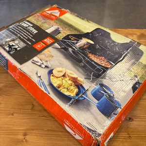 OZARK TRAIL CAMPING 2 BURNER STOVE PROPANE