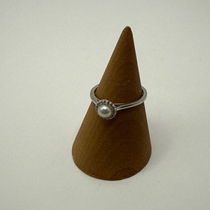 STERLING SILVER RING W/ OPAL 