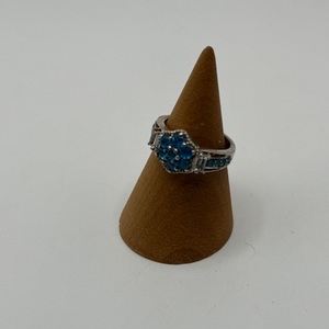 STERLING SILVER RING W/7 BLUE GEMS 