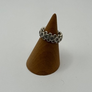 STERLING SILVER RING W/28 CLEAR STONES