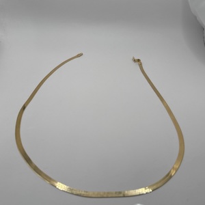 7.70g 14k yellow gold HERRINGBONE NECKLACE