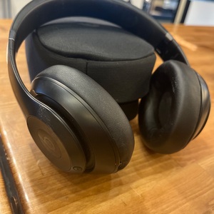 BEATS / STUDIO PRO