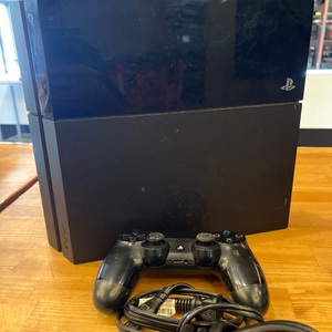  PLAYSTATION 4 500GB WITH CONTROLLER AND CORD