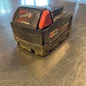 MILWAUKEE / 48-11-1850 / M18 5AH BATTERY