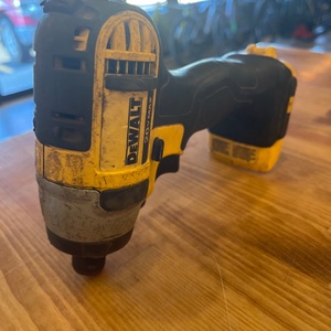 DeWalt DCF809 / ATOMIC 20V MAX Cordless Brushless Compact 1/4 in. Impact Driver