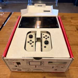 NINTENDO SWITCH OLED CONSOLE WITH DOCK, CHARGER NO SLIDES/SLEEVES IN ORIGINAL BO