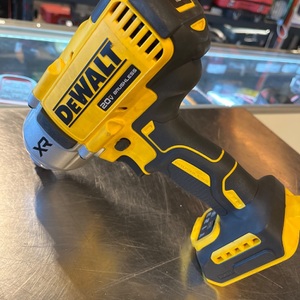 DEWALT / DCF900 / 1/2" IMPACT BARE TOOL