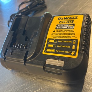 DEWALT / DCB112 / DEWALT CHARGER