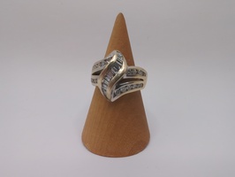14K YELLOW GOLD RING WITH .25 MARQUISE DIAMOND 