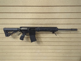 UTAS XTR-12 SEMI-AUTO SHOTGUN W/ 5 MAGAZINES