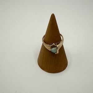 10K YELLOW GOLD Ring w/ Pearl Stone  2.5g 