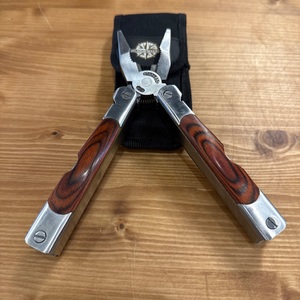 GUIDESMAN MULTITOOL WITH SOFT SHEATH