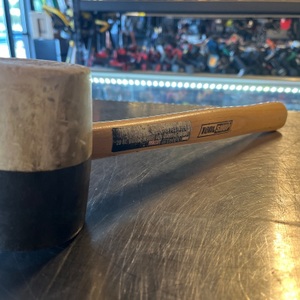 TOOL SHOP / RUBBER MALLET