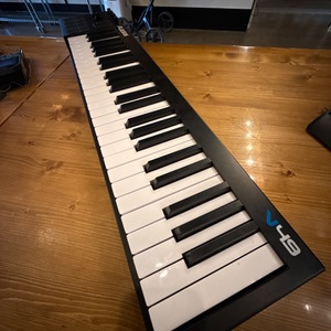  Alesis / V49 / MIDI Keyboard With cable 
