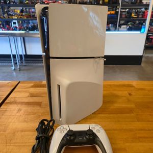  PS5 DISC VERSION W/ CONTROLLER AND CORDS