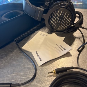 Beyerdynamic / DT 1990 Pro / Audiophile Open-Back Headphones