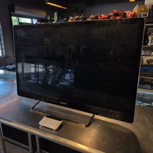 40" 1080P SONY TV WITH REMOTE
