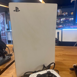 PS5 DISC CONSOLE WITH POWER CORD AND CONTROLLER