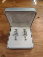 silver heart shaped earrings