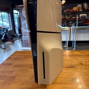 PLAYSTATION 5 DISC CONSOLE WITH CONTROLLER AND CABLES 