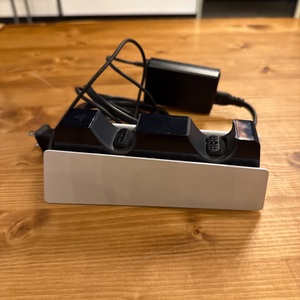 DUAL CONTROLLER CHARGER PS5