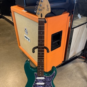 Squire by Fender / Stratocaster / Standard Series / Green