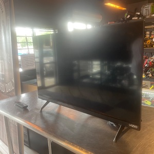  VIZIO 32INCH SMART TV WITH REMOTE