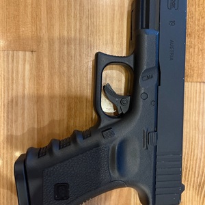 GLOCK / 19 / .177 PELLET HAND GUN (SOLD AS-IS (PARTS))