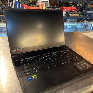 MSI / GS66 Stealth / 16GB RAM / 15.6" / RTX3060 / 1TB / Intel Core i7-10750H X6 