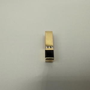 4.00gms Pendant / Charm 14K Y/G PENDANT W/ BLACK STONE 
