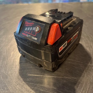 Millwaukke / 48-11-1850 Battery