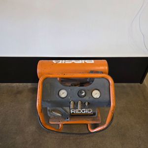 ridgid  twin tank AIR COMPRESSOR