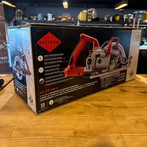 SkillSaw / SPT77 / 7-1/4INCH CIRC SAW / CORDED LIKE NEW IN BOX