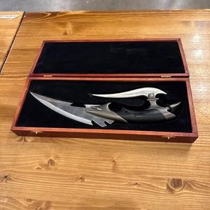 FANTASY DAGGER IN BOX