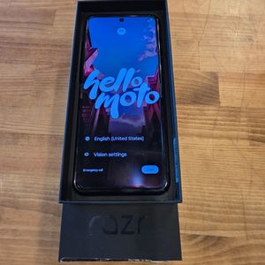 MOTOROLA RAZR 256GB UNLOCKED CELLPHONE