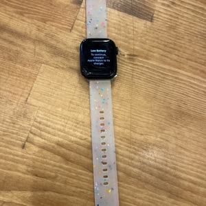 Apple / A2473 / SERIES 7 / APPLE WATCH / 41 MM
