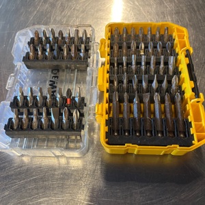 DeWalt Tough Case / Drill Bit Set