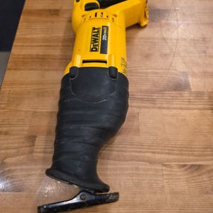 DeWalt DCS381