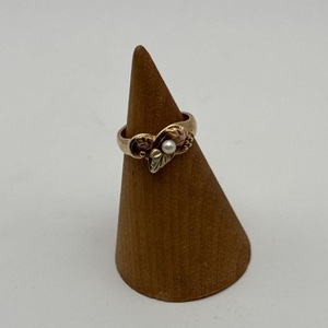 10K / BHG / 2.7g / Yellow Gold Ring 