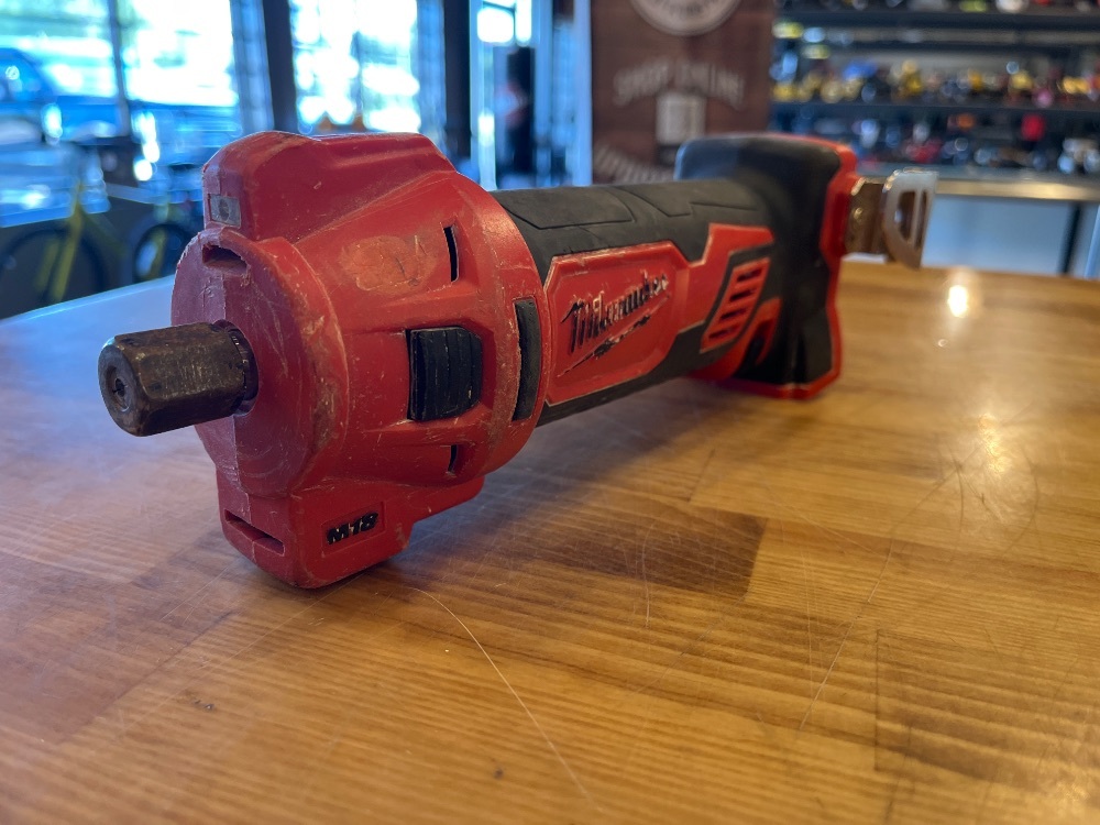 MILWAUKEE / 2627-20 / DRYWALL ROUTER | Great Plains Pawn