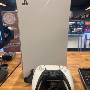  PS5 WITH ONE CONTROLLER