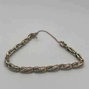 10.50gms Bracelet 10.5g 14k yellow gold bracelet w/diamonds