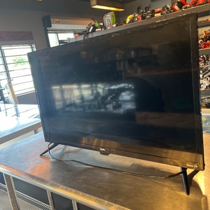  onn 32” Class HD (720P) LED Roku Smart Television (100012589)