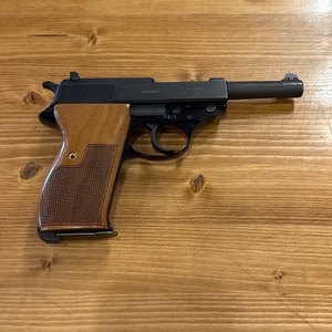 WALTHER P1 Pistol SEMI-AUTOMATIC 9mm Cal. WITH FOUR MAGAZINES AND ORIGINAL GRIP