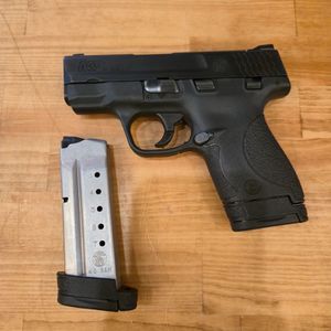 SMITH & WESSON .40 SHIELD 