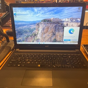  DELL WINDOWS 10 LAPTOP WITH CHARGER 8GB RAM 128GB