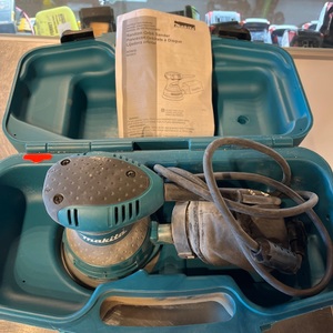 MAKITA / ORBITAL SANDER