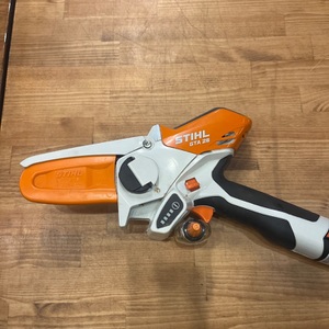  Stihl Battery Garden Pruner GTA 26 w/battery